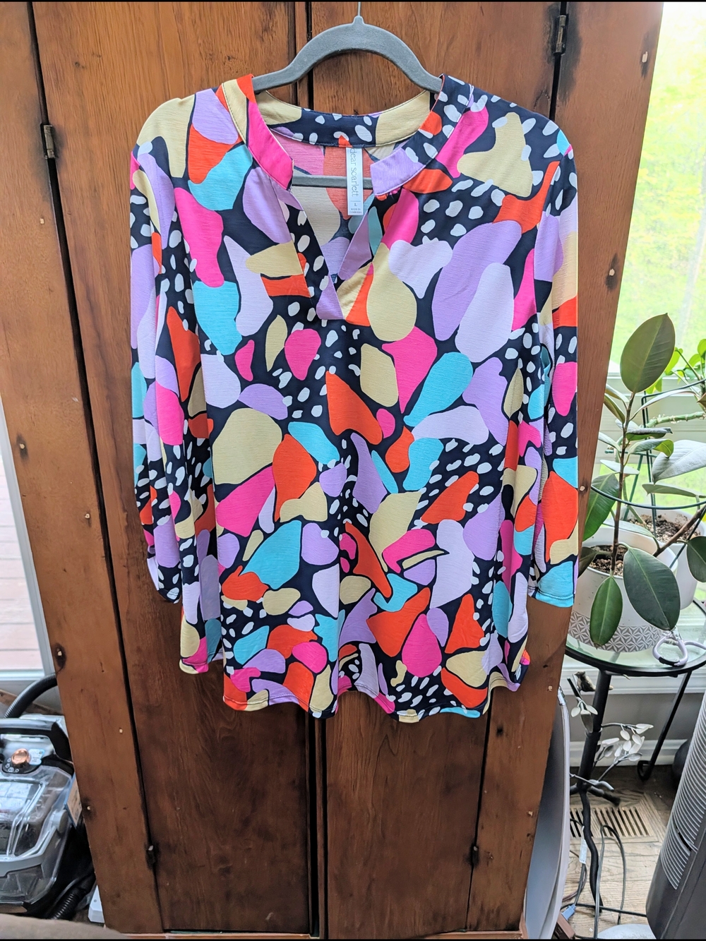 Multicolor Abstract  Dear Scarlett Lizzie Top L Wrinkle Free Fabric